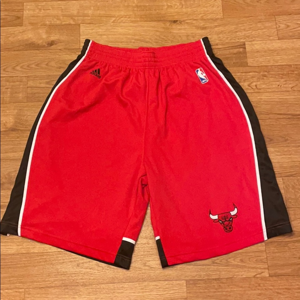 Adidas Chicago Bulls Shootaround shorts NEW